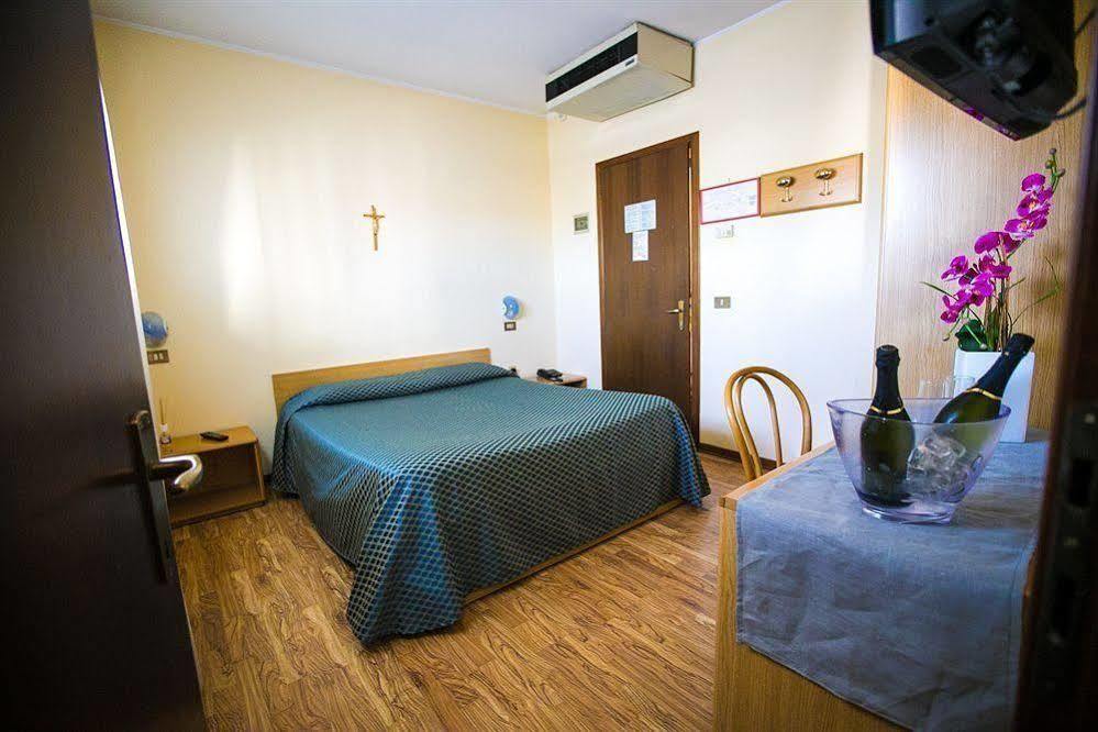 Hotel Agli Olmi San Biagio di Callalta Kültér fotó